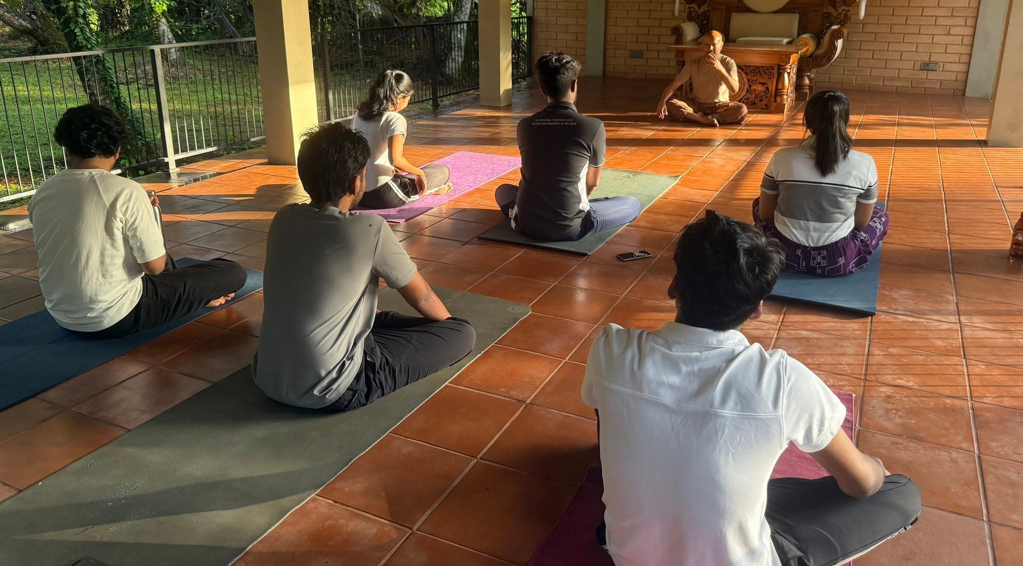 A meditation session led by Mahaguru at the Mahaguru Center
